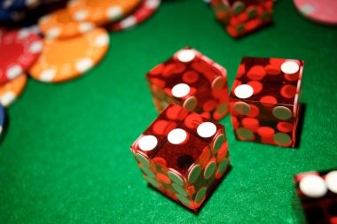 Join or wait for a seat Join button and waiting list option for full tables