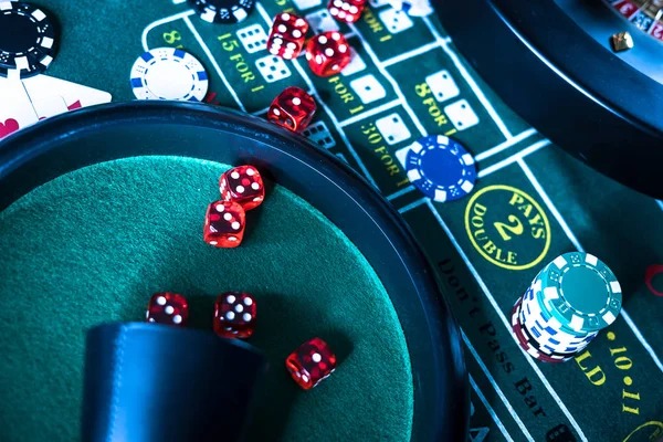 Betting board showing all available bet types and payouts